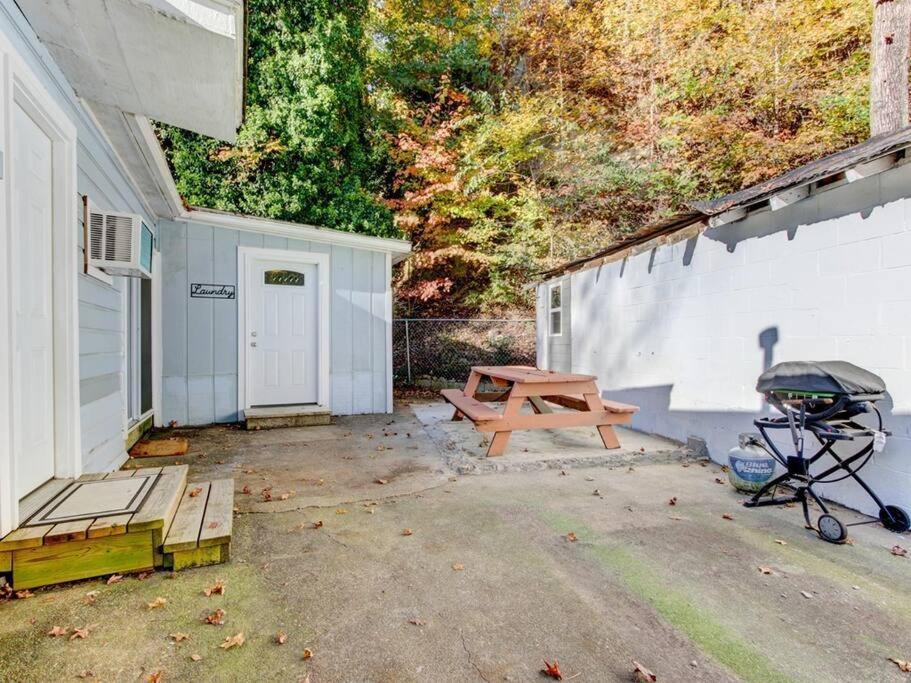 Mountain Bungalow-Walk To Downtown/Biker'S Dream! Hot Springs Exterior foto